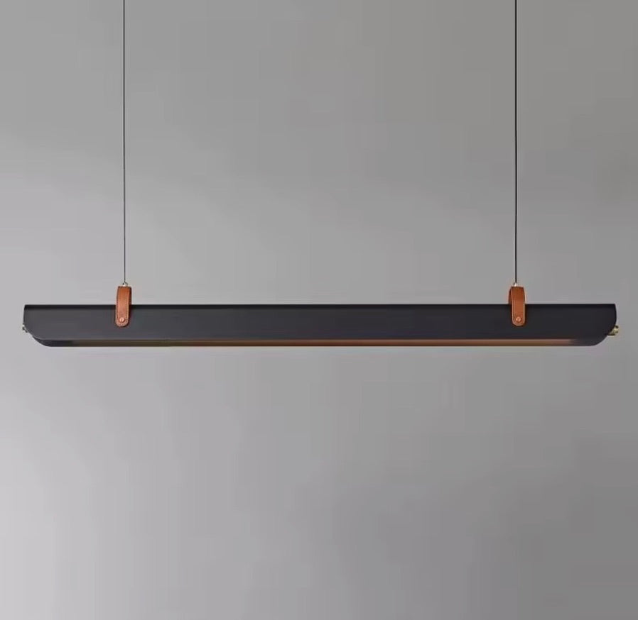 Lámpara Colgante Lineal LED — Tubo Metálico con Correas de Cuero