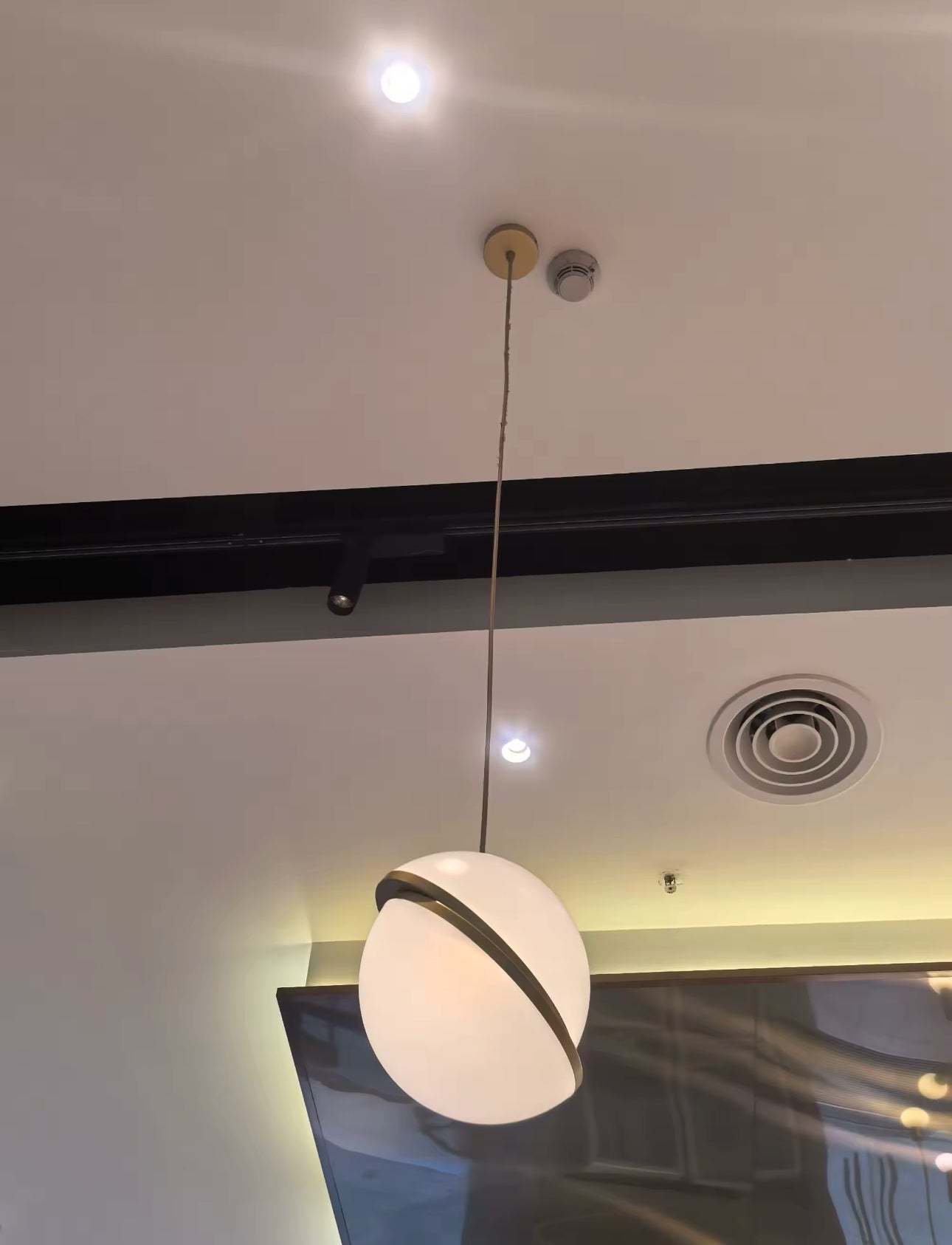 Lampara con bolas de acrilico