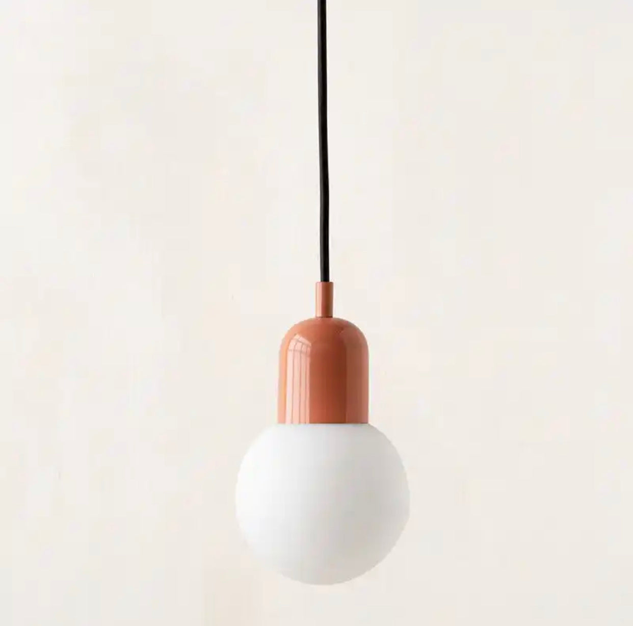 Lampara colgante con bola de cristal