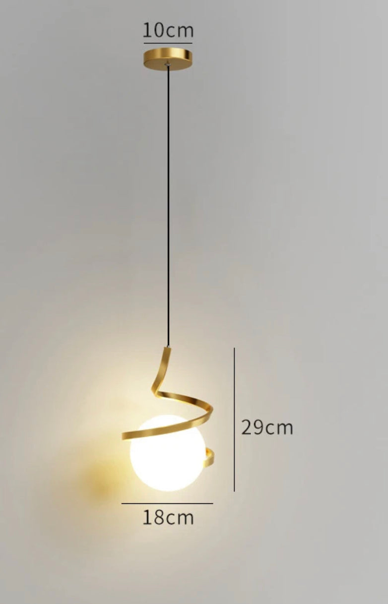 Lampara colgante con espiral y bola de cristal