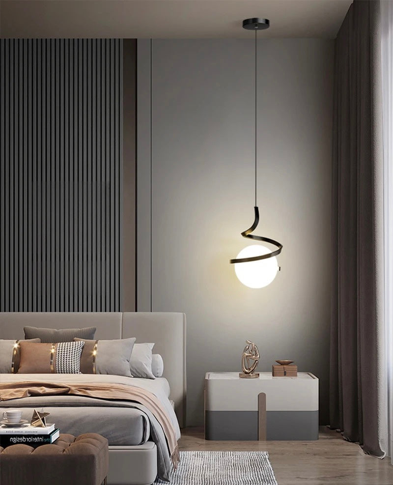 Lampara colgante con espiral y bola de cristal